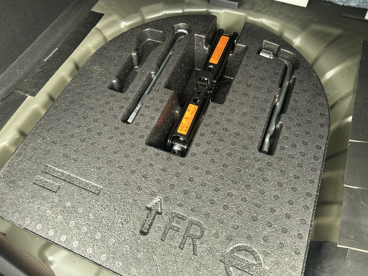 2019 Nissan Kicks SV Main Image