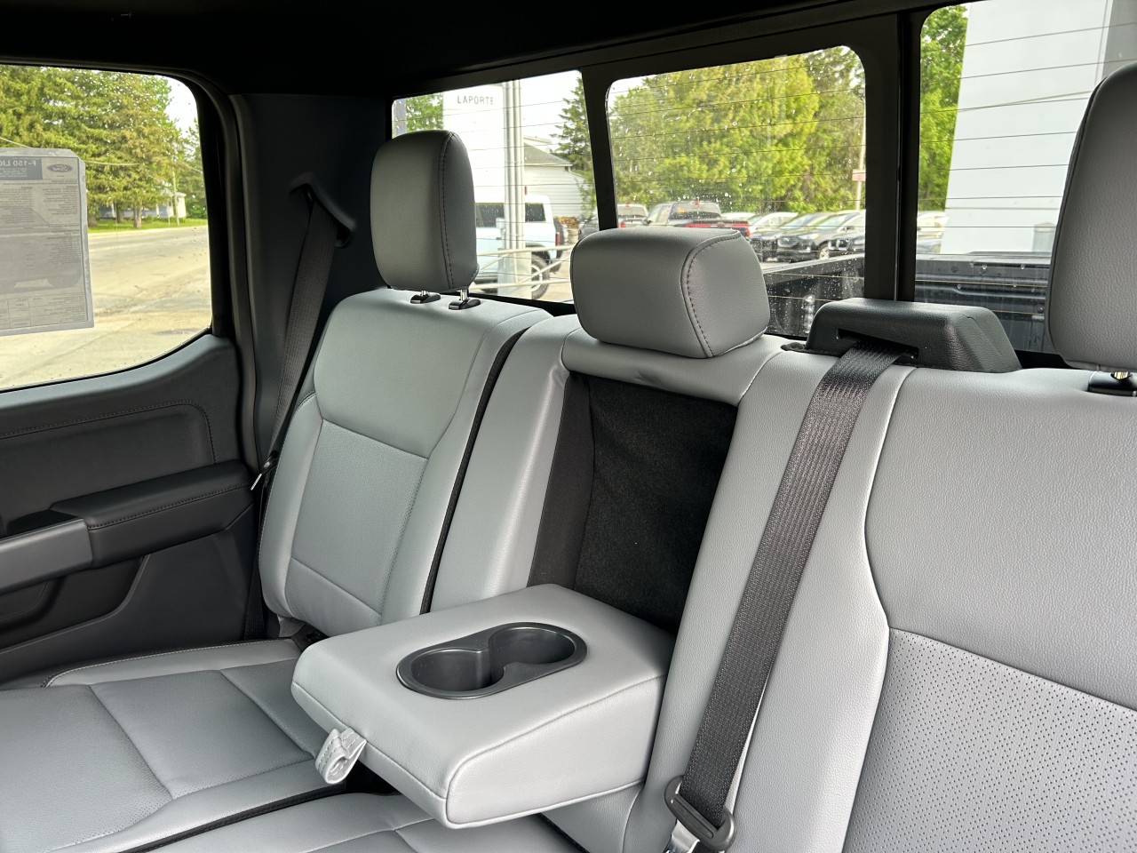 2025 Ford F-150 Lightning LARIAT Main Image