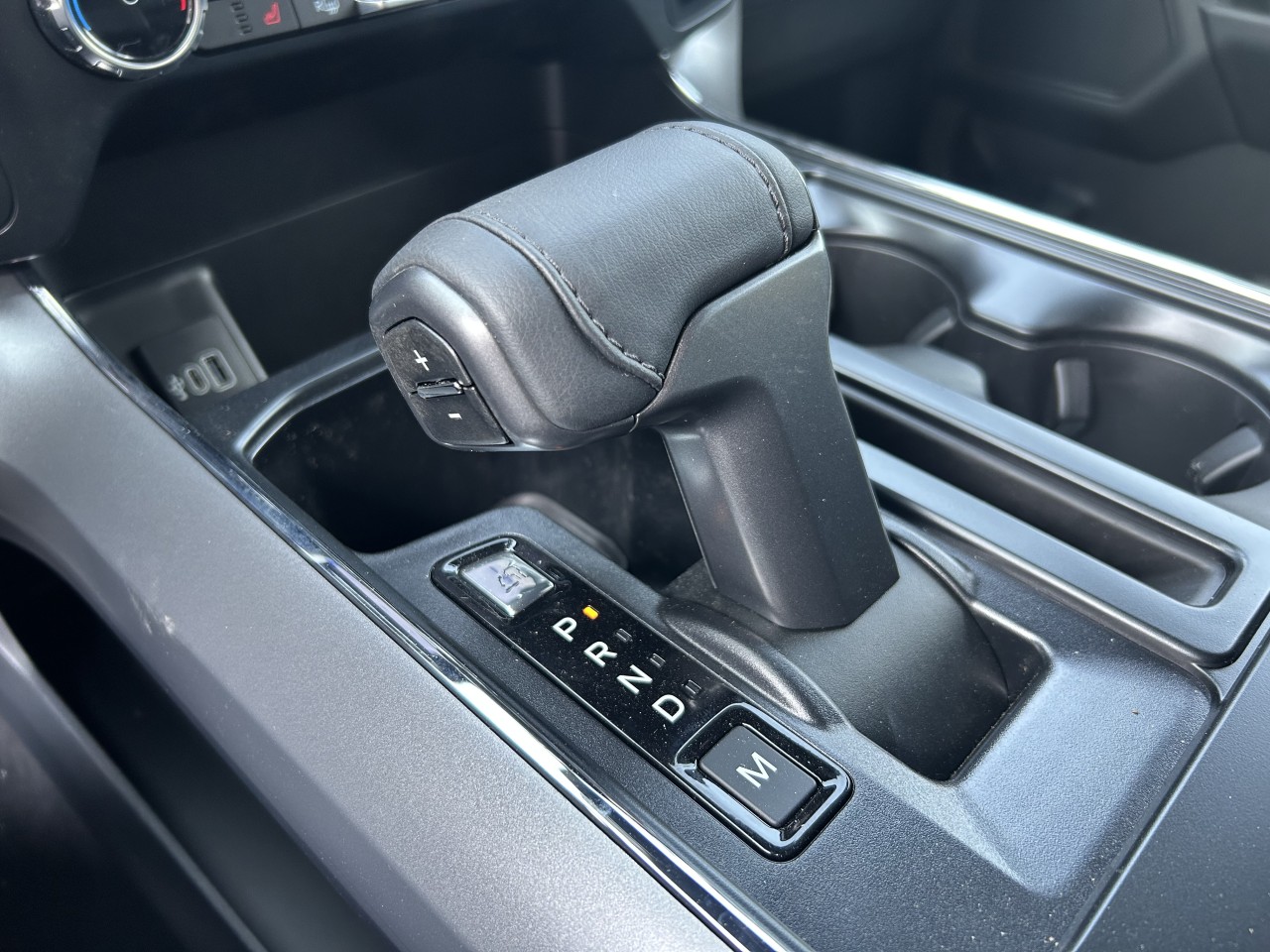2025 Ford F-150 XLT Main Image