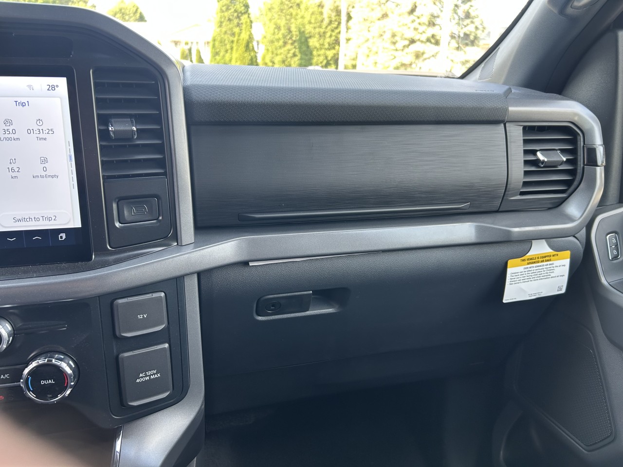 2025 Ford F-150 XLT Main Image