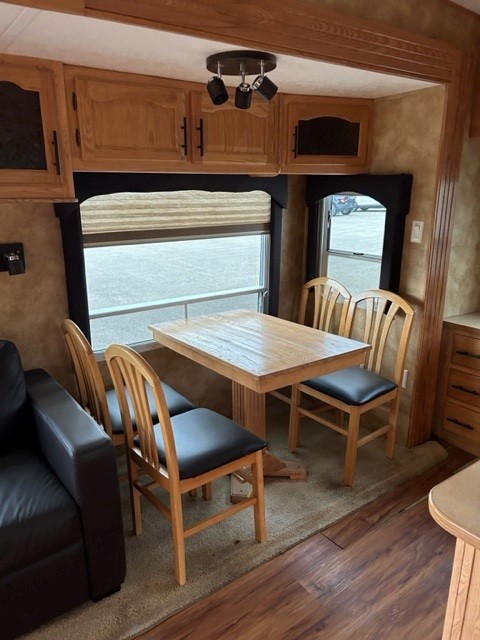 2005 Keystone Challenger TPK32 KEYSTONE CHALLENGER 32TKP Main Image