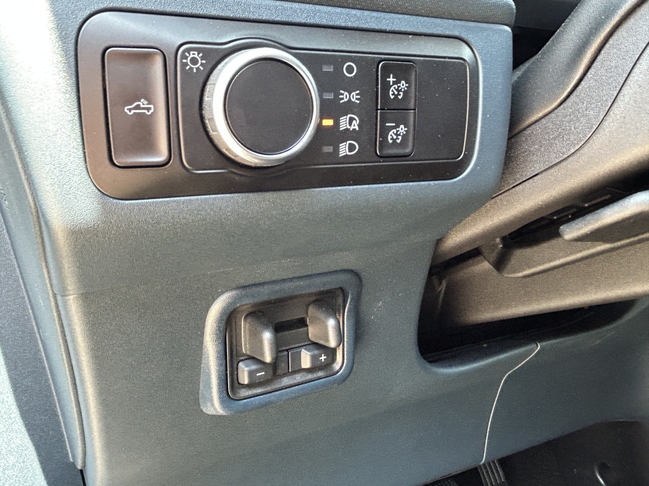 2025 Ford Maverick LARIAT Main Image