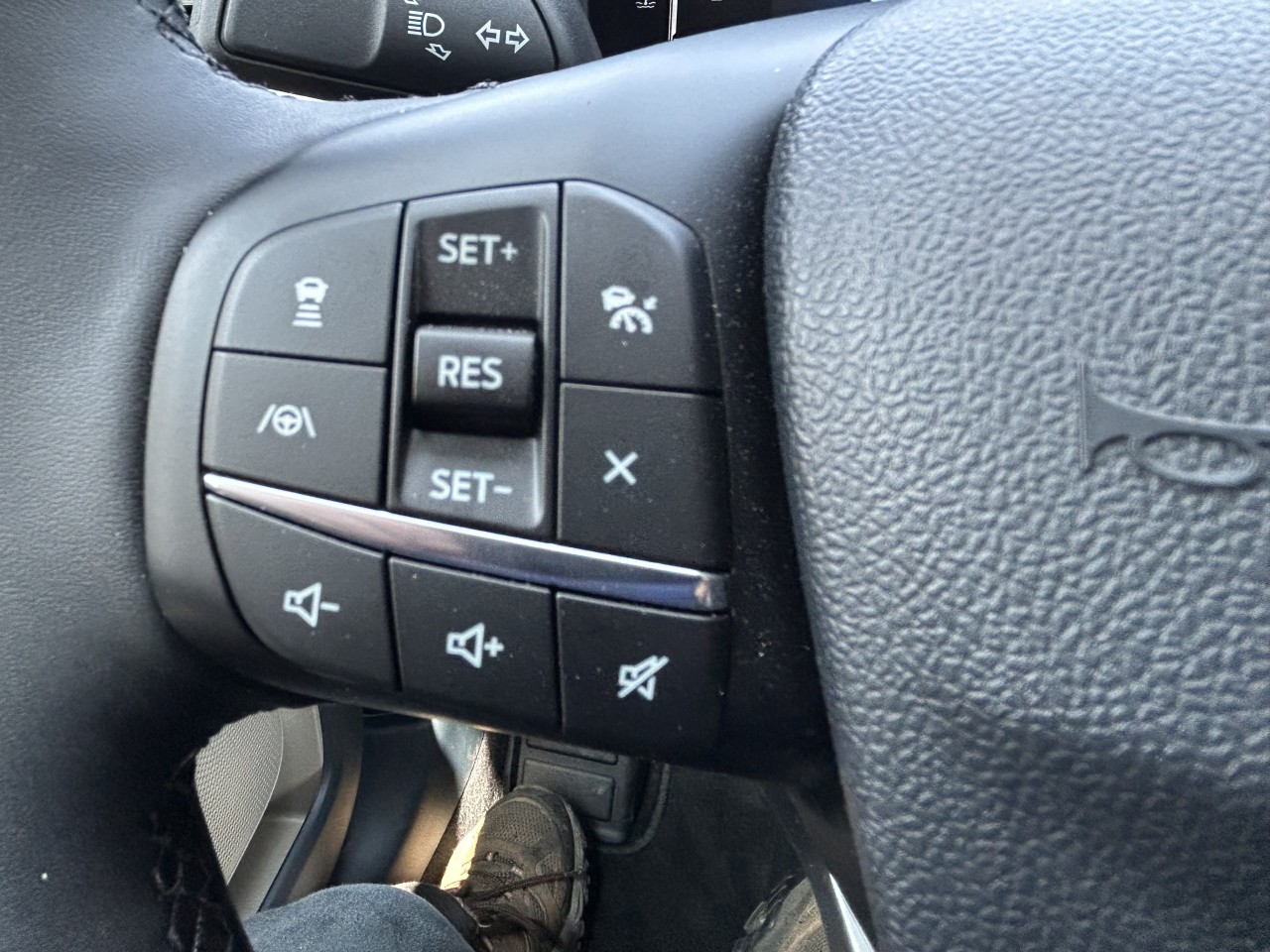 2025 Ford Maverick LARIAT Main Image
