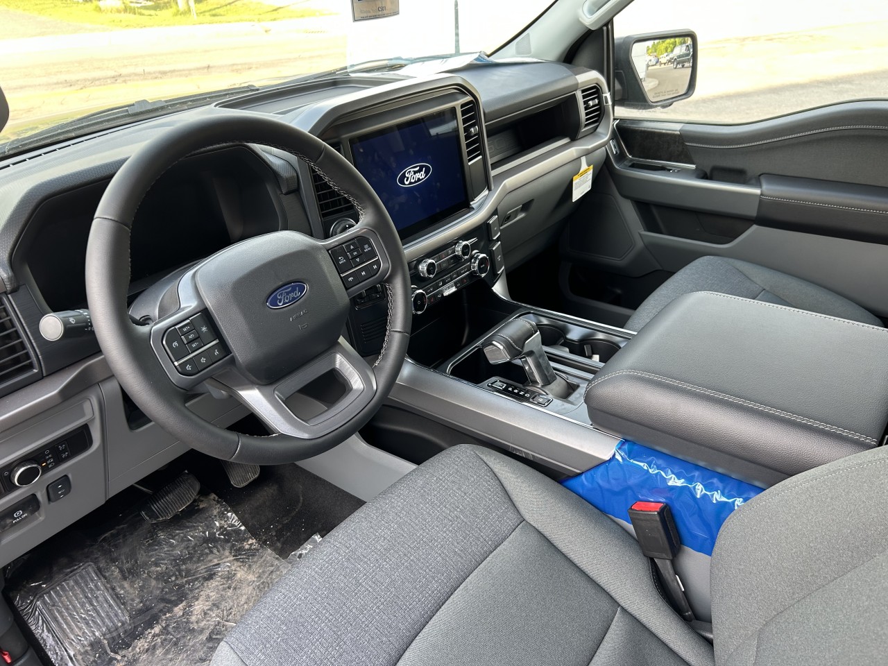 2025 Ford F-150 Lightning XLT Main Image