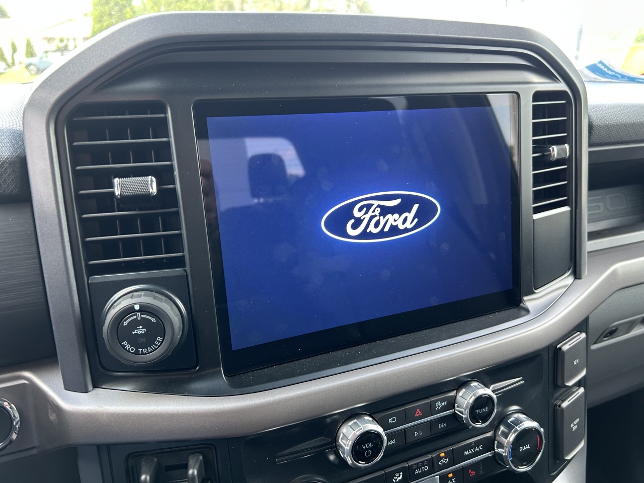 2025 Ford F-150 Lightning XLT Main Image
