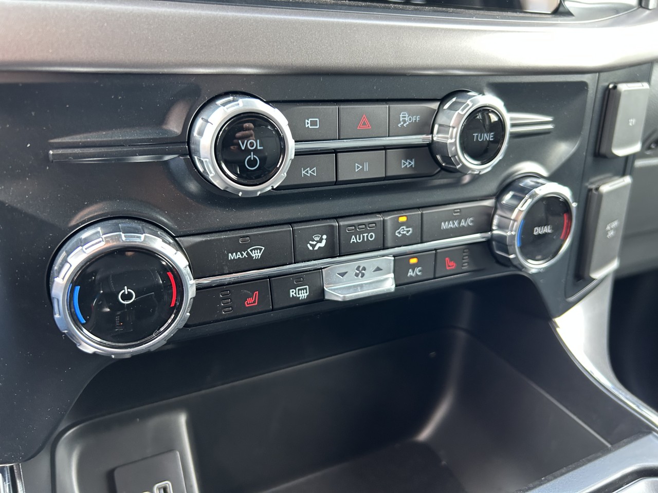 2025 Ford F-150 Lightning XLT Main Image