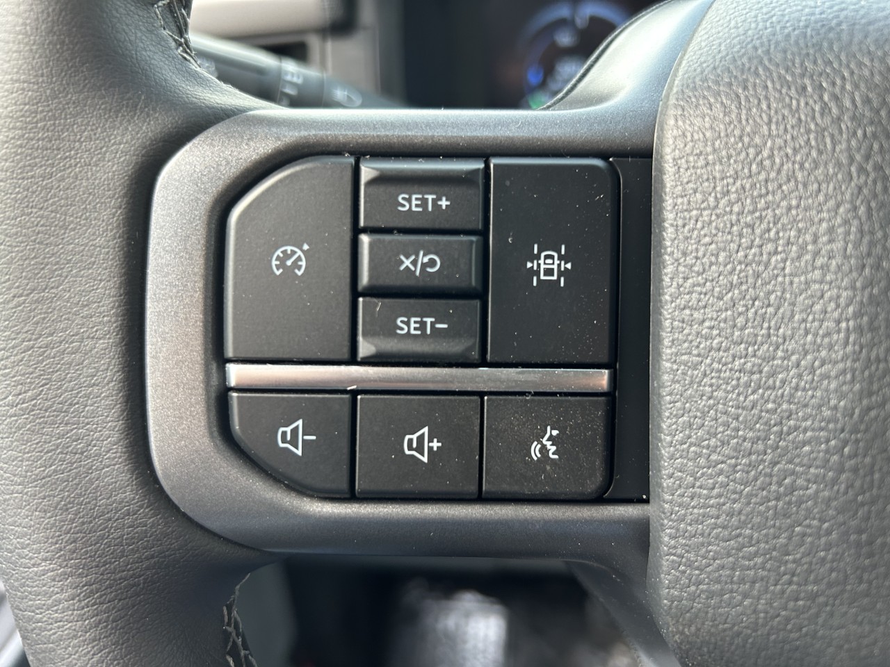2025 Ford F-150 Lightning XLT Main Image