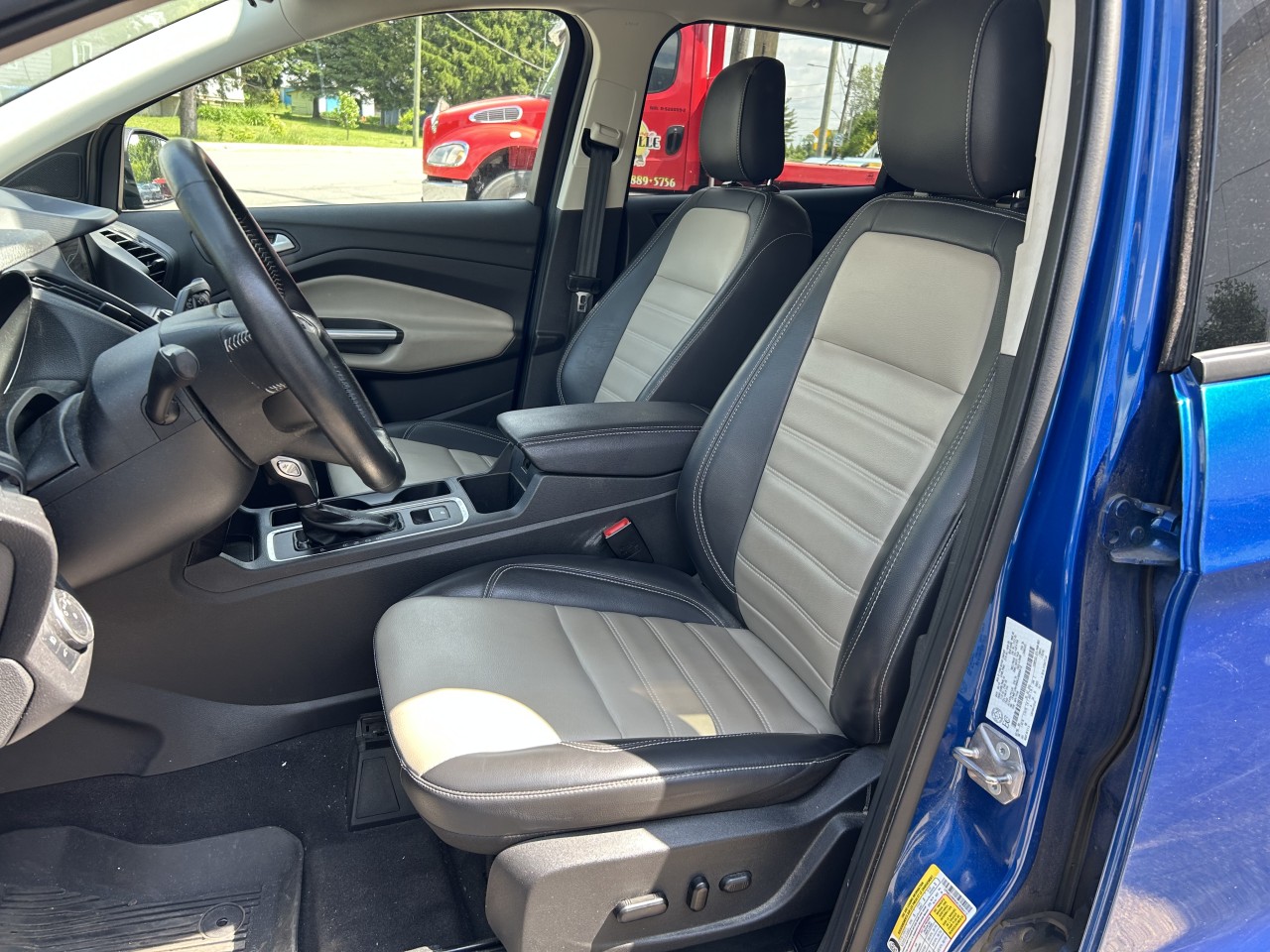 2019 Ford Escape SEL AWD Main Image
