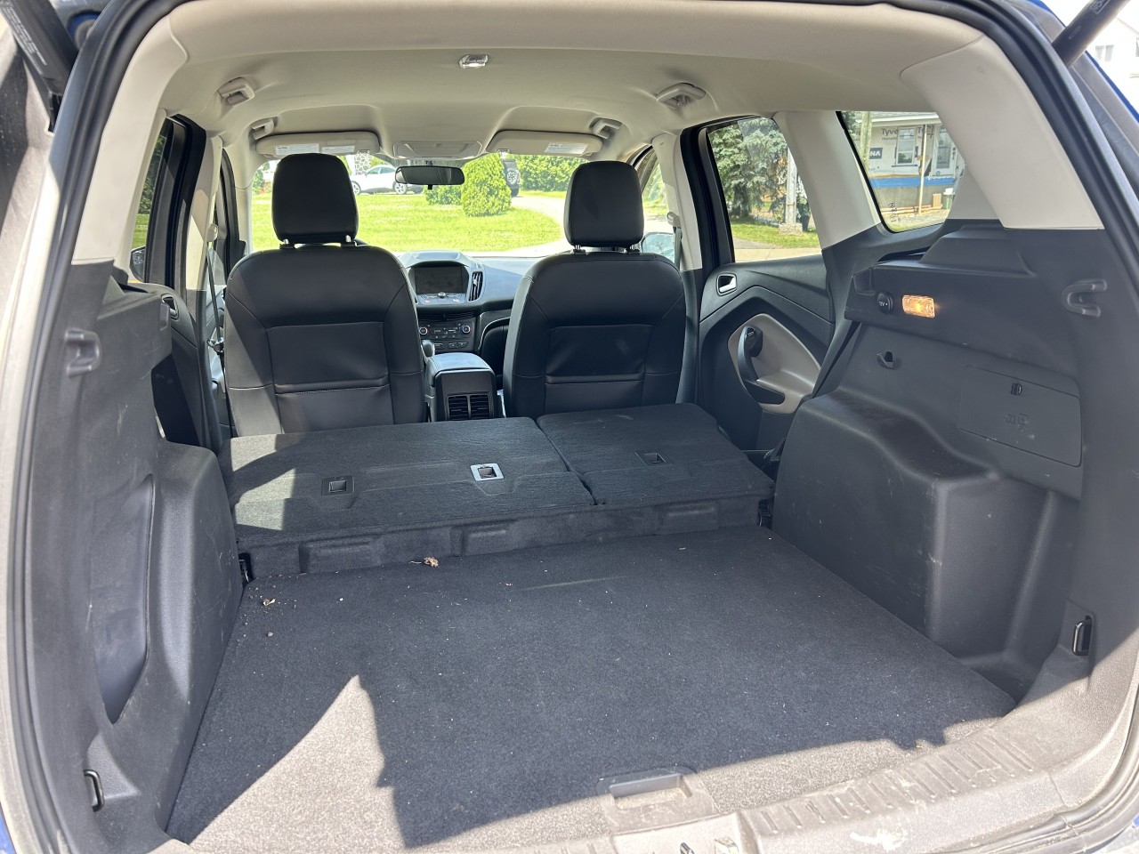 2019 Ford Escape SEL AWD Main Image