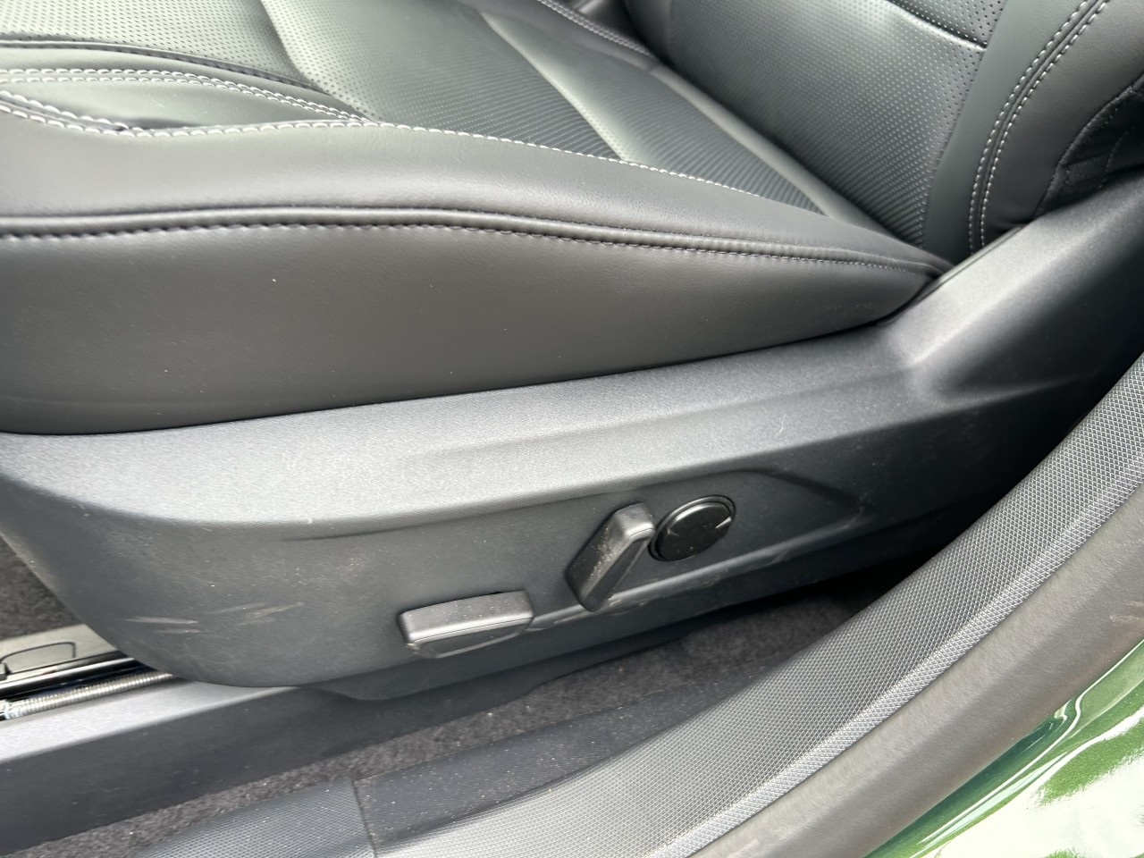 2025 Ford Mustang Mach-E PREMIUM AWD Main Image