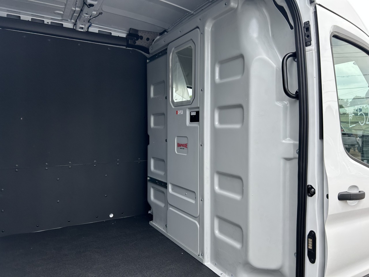 2025 Ford Transit fourgon utilitaire T-250 148" Med Rf 9070 GVWR RWD Main Image