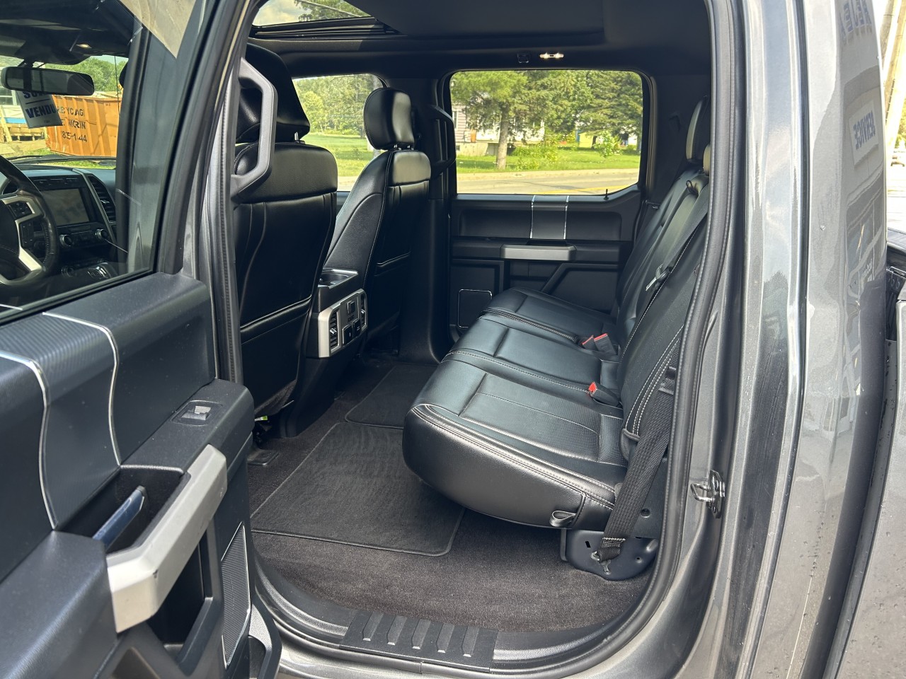 2020 Ford F-150 LARIAT Main Image