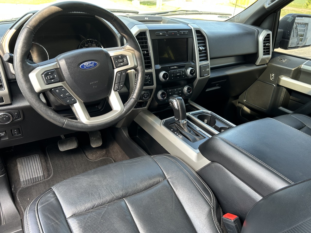 2020 Ford F-150 LARIAT Main Image