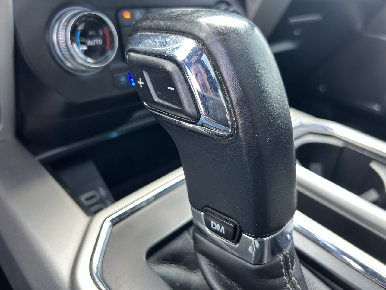 2020 Ford F-150 LARIAT Main Image