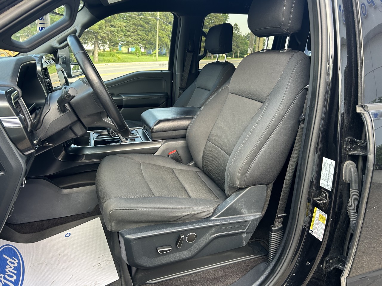 2021 Ford F-150 XLT Main Image