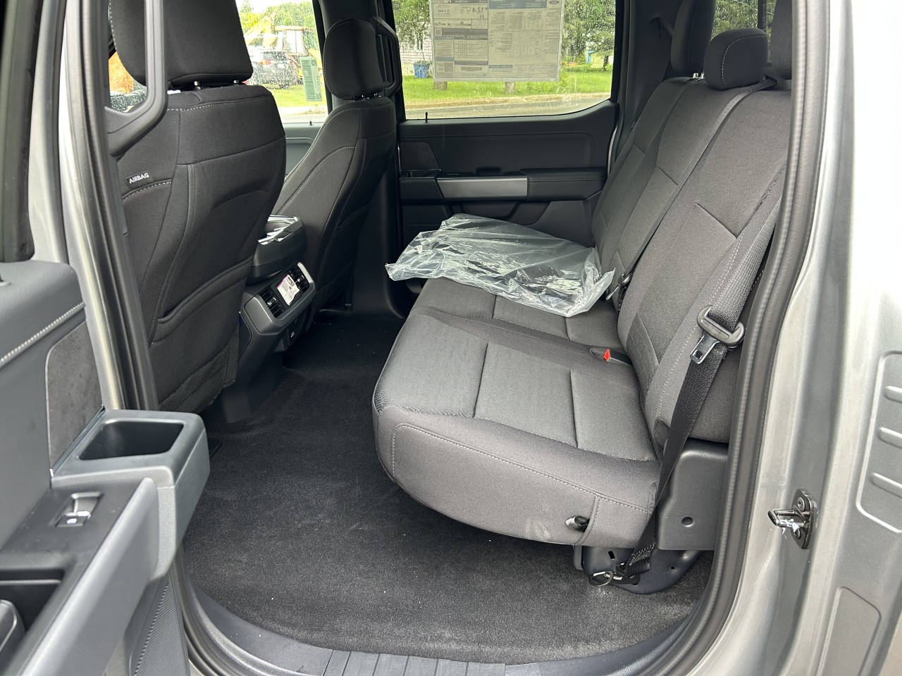 2025 Ford F-150 XLT Main Image