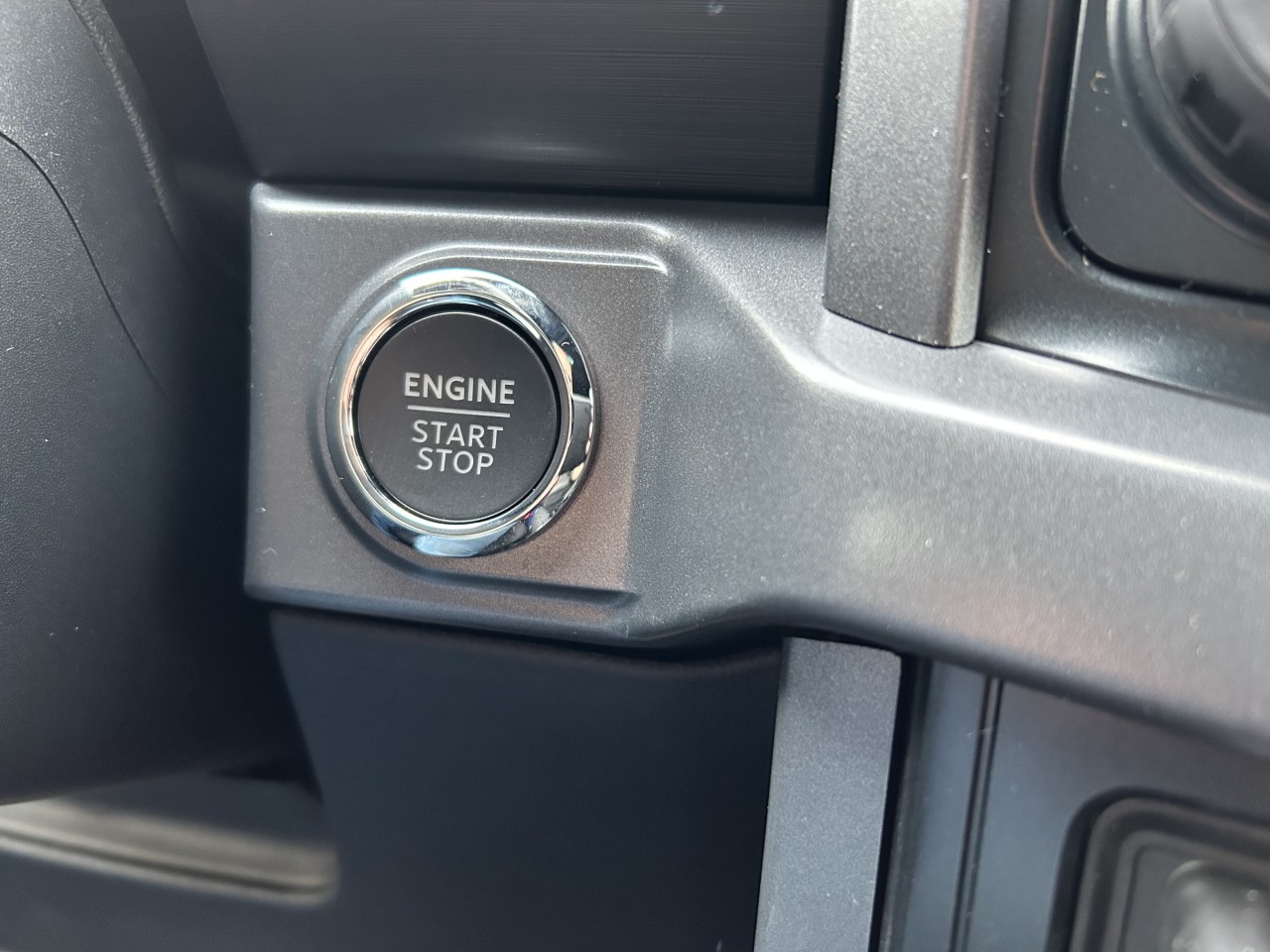 2025 Ford F-150 XLT Main Image