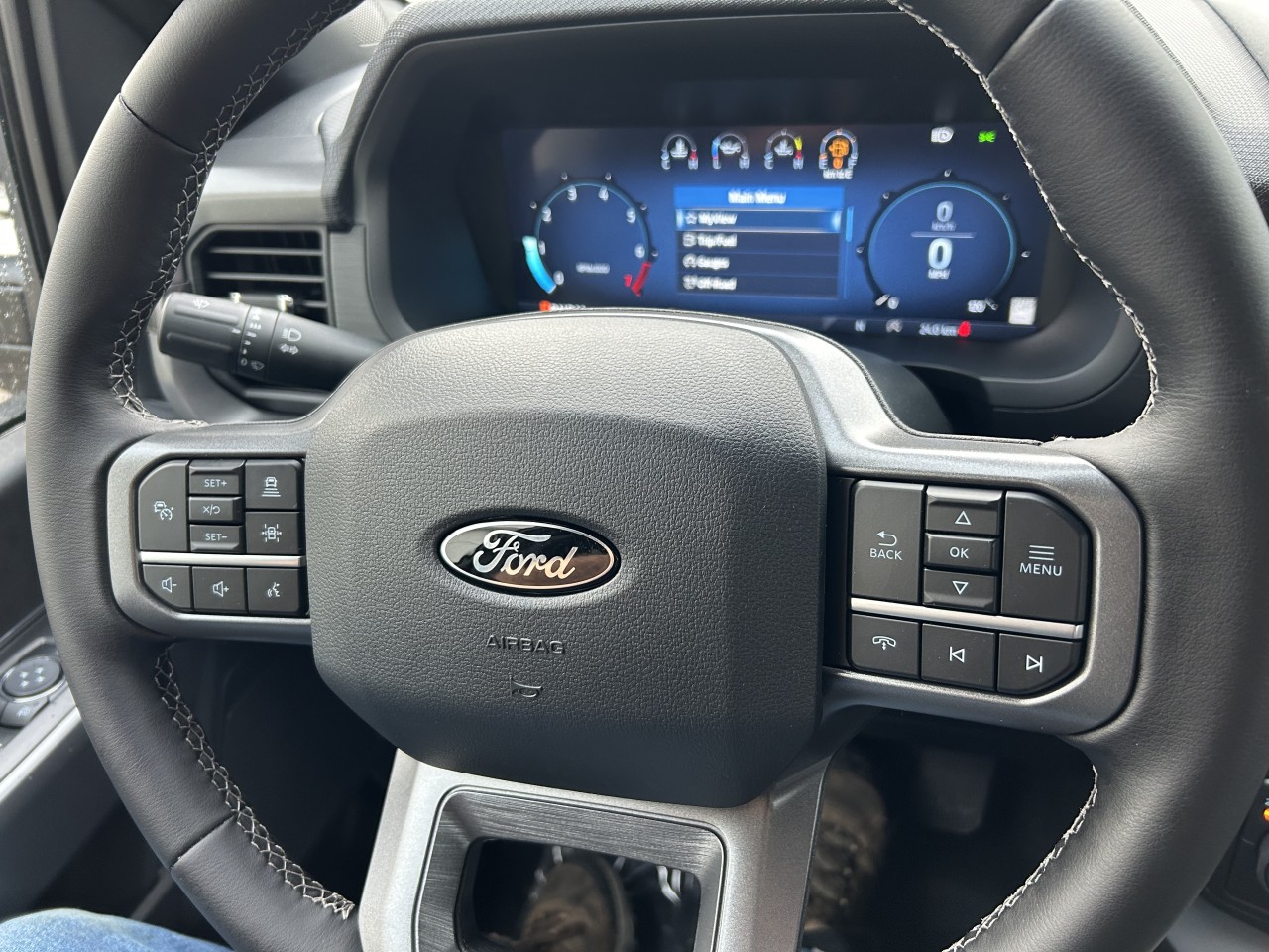 2025 Ford F-150 XLT Main Image
