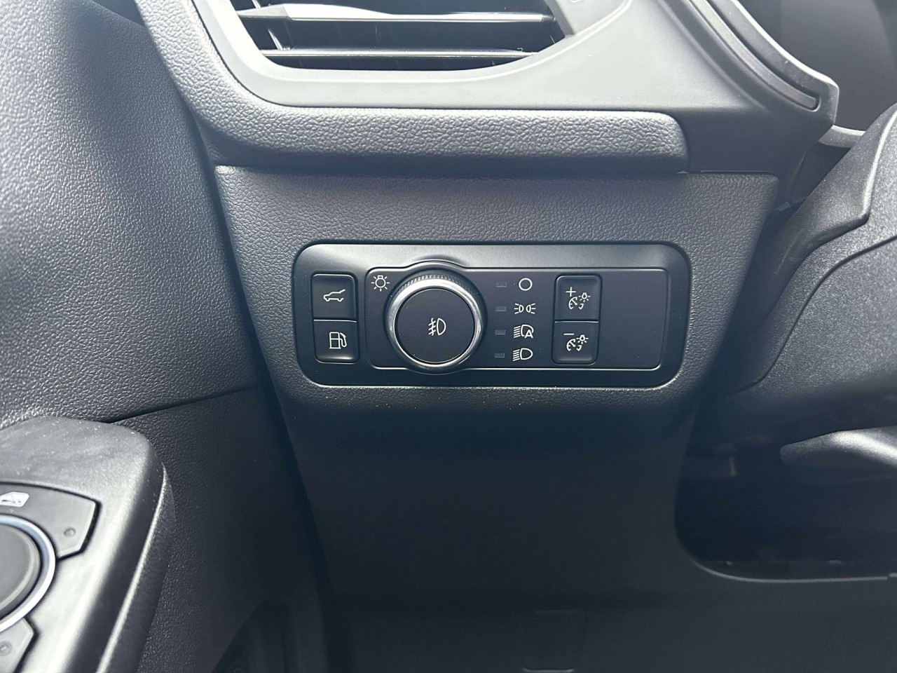 2025 Ford Escape PHEV Main Image