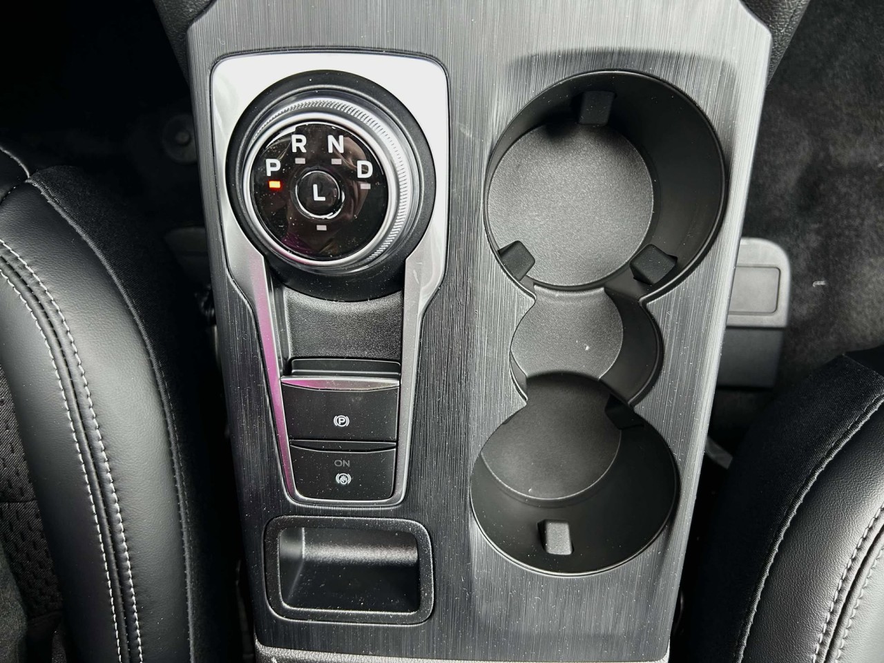 2025 Ford Escape PHEV Main Image