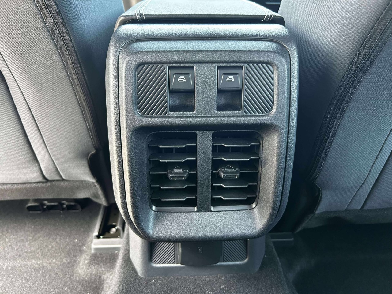 2025 Ford Bronco Base Main Image