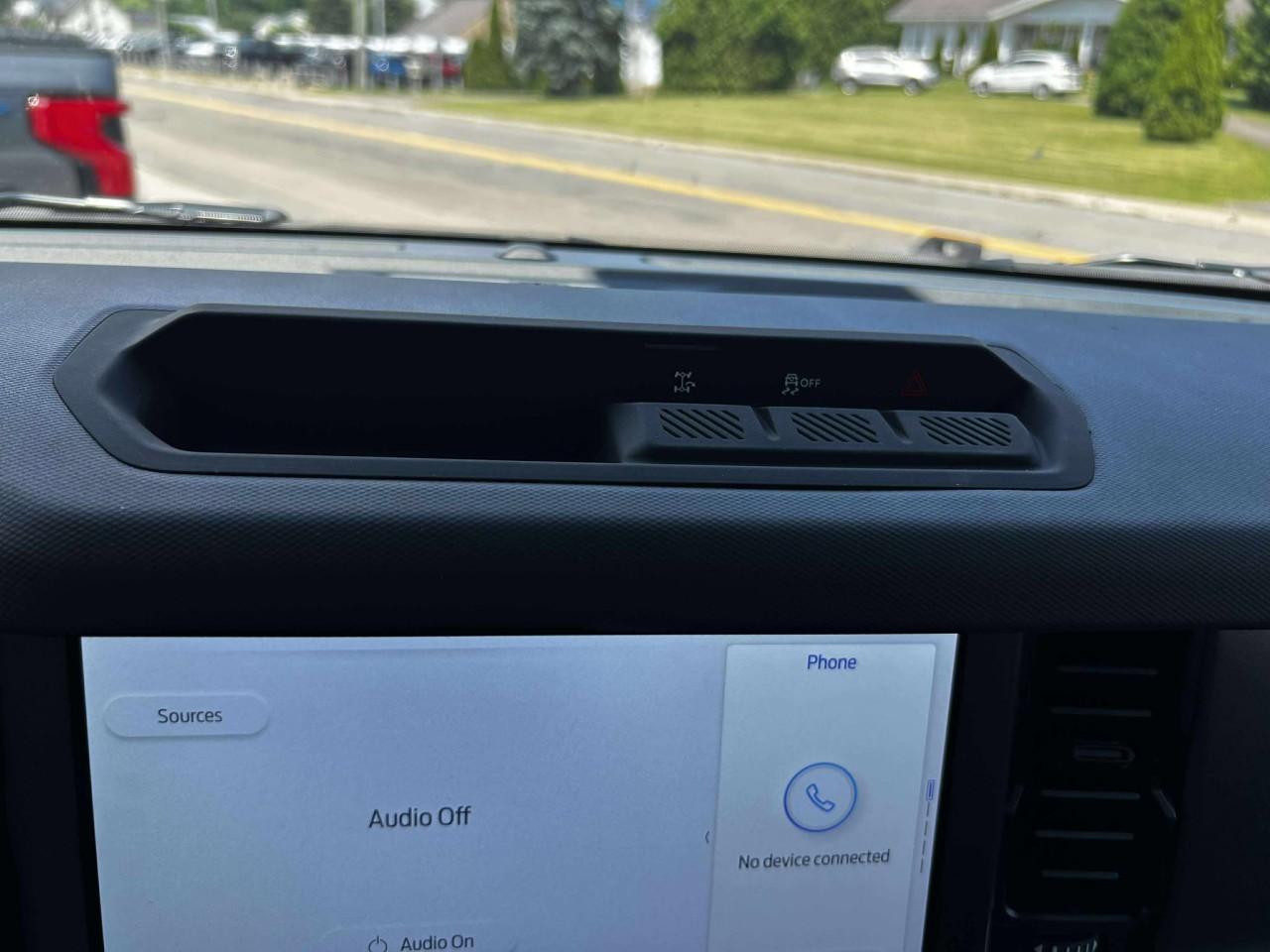 2025 Ford Bronco Base Main Image