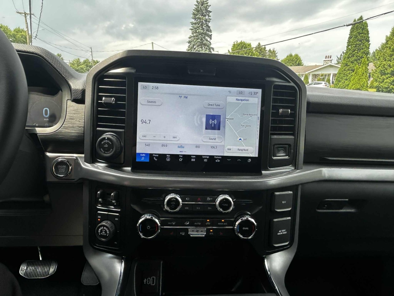 2025 Ford F-150 XLT Main Image