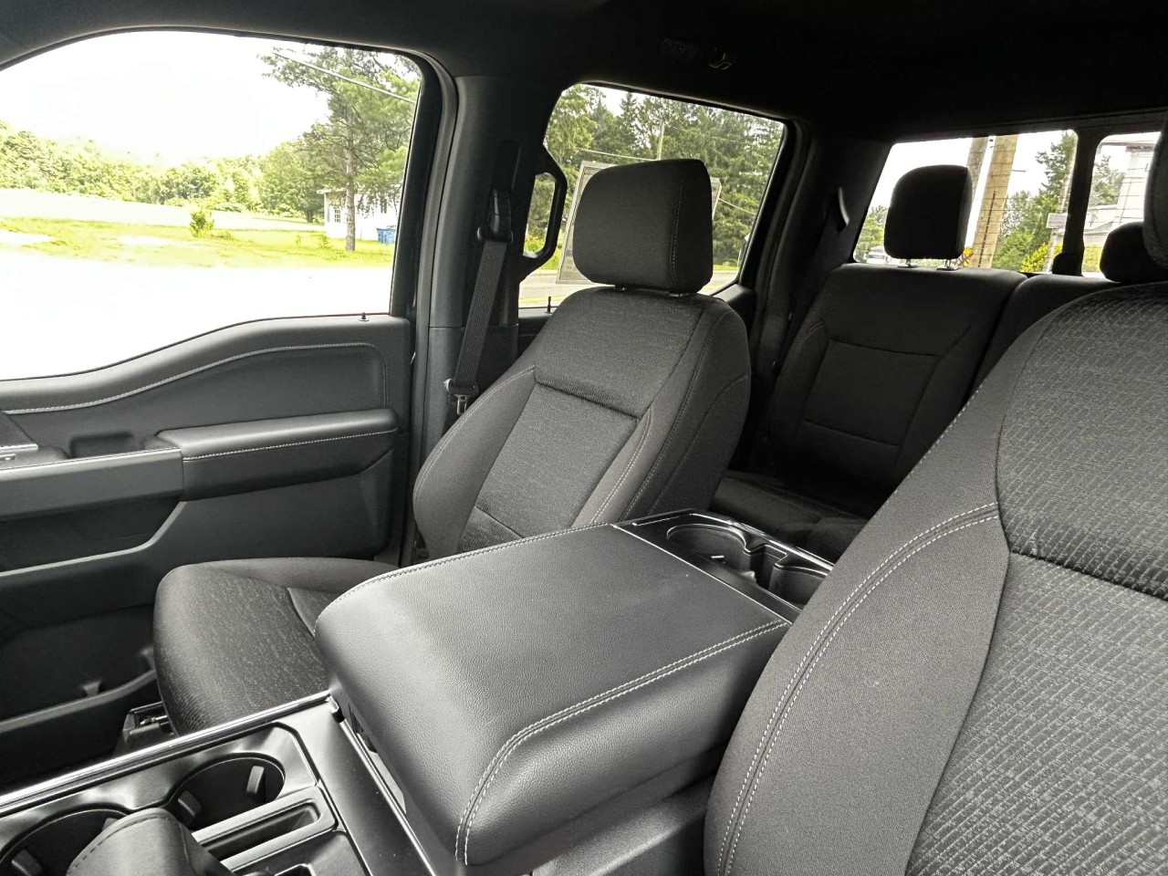 2025 Ford F-150 XLT Main Image
