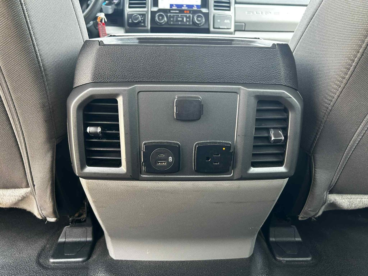 2020 Ford F-350 Super Duty XLT Main Image