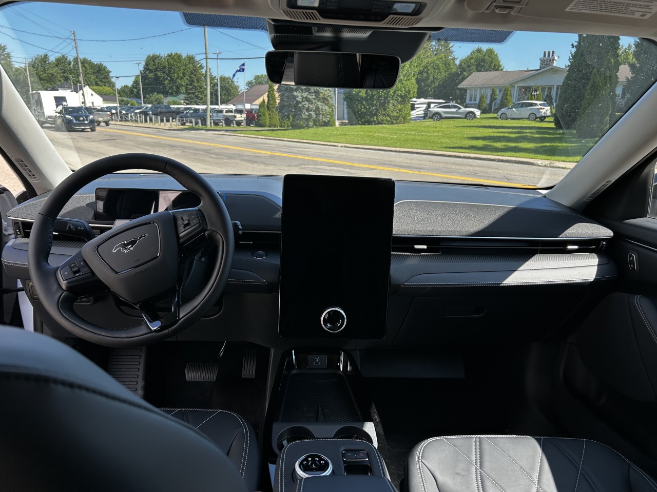 2024 Ford Mustang Mach-E SELECT AWD Main Image