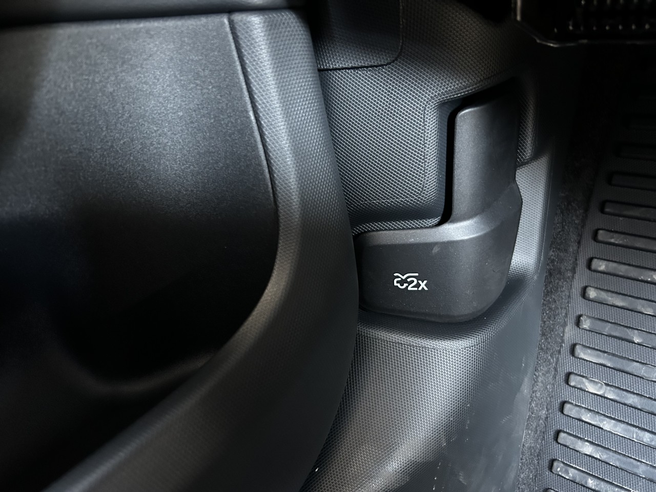 2024 Ford Mustang Mach-E SELECT AWD Main Image