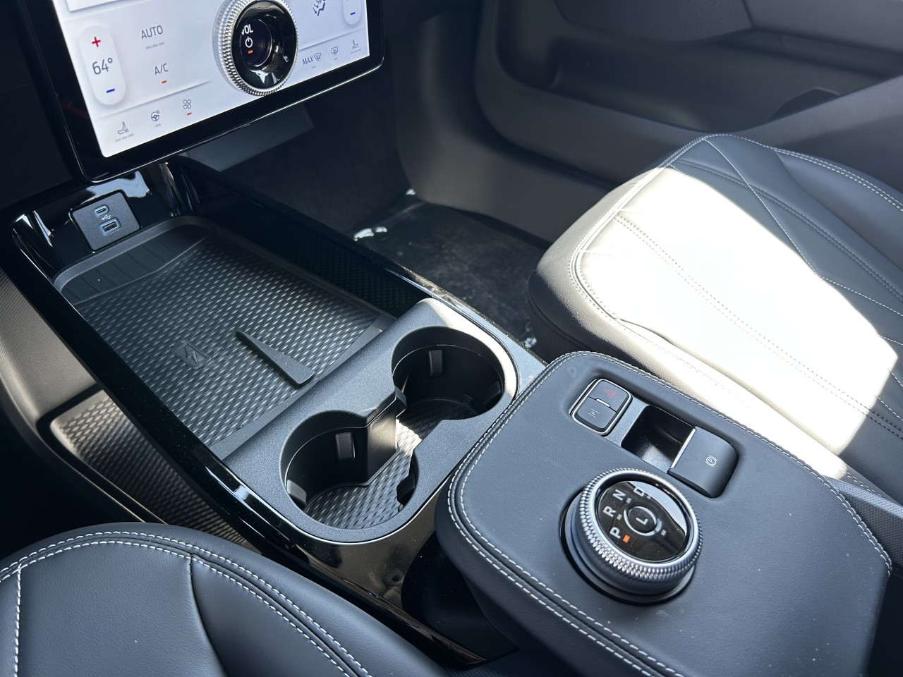 2024 Ford Mustang Mach-E SELECT AWD Main Image