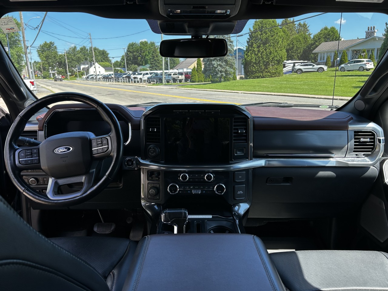 2021 Ford F-150 LARIAT Main Image