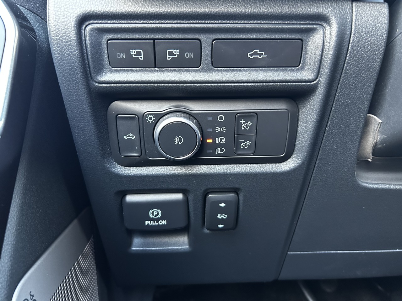 2021 Ford F-150 LARIAT Main Image