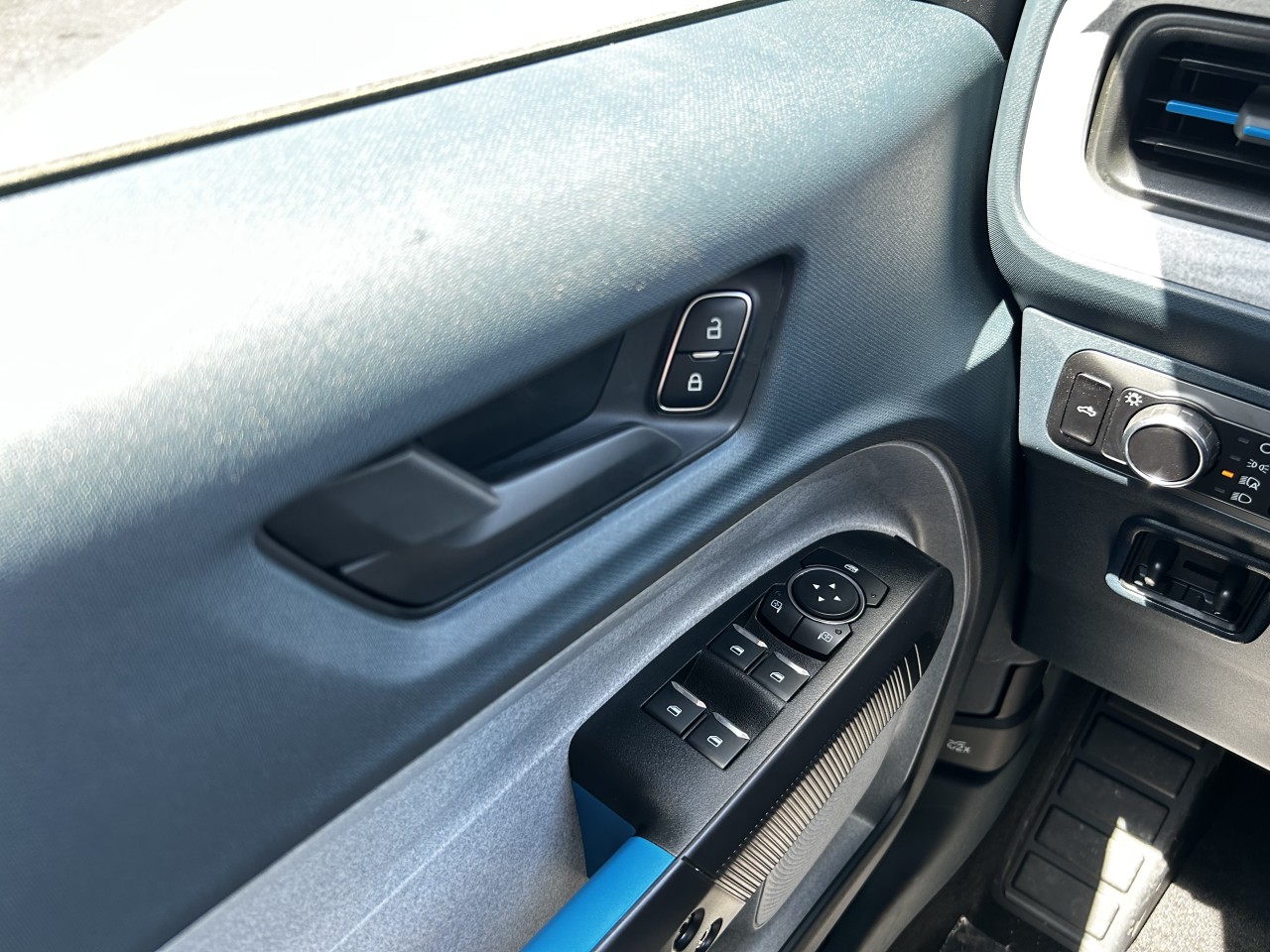 2025 Ford Maverick XLT Main Image