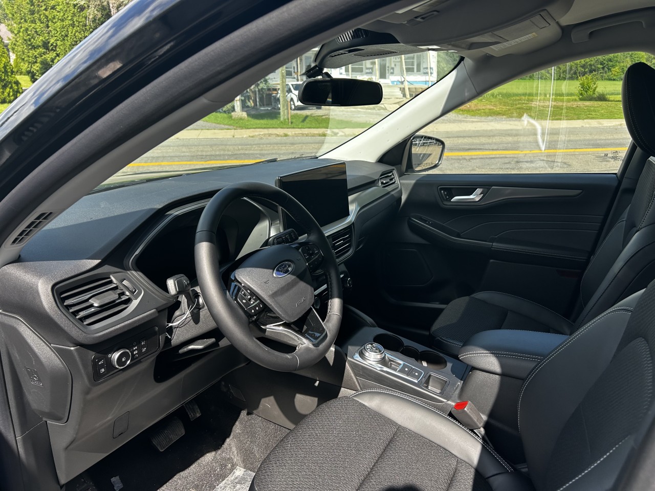 2025 Ford Escape PHEV Main Image
