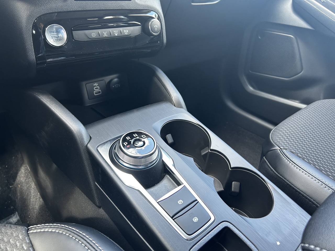 2025 Ford Escape PHEV Main Image