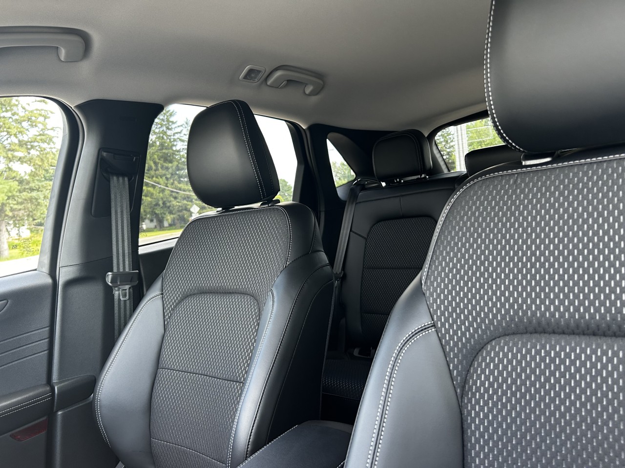 2025 Ford Escape PHEV Main Image