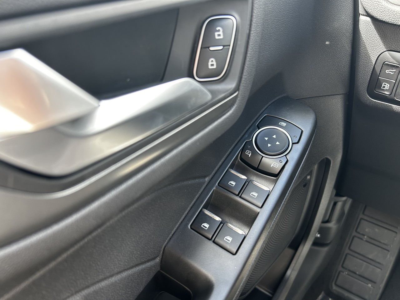 2025 Ford Escape PHEV FWD Main Image