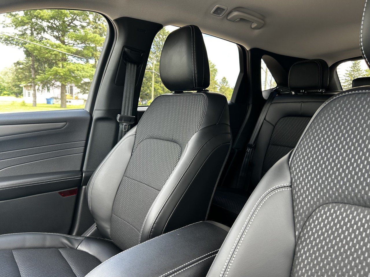 2025 Ford Escape PHEV FWD Main Image