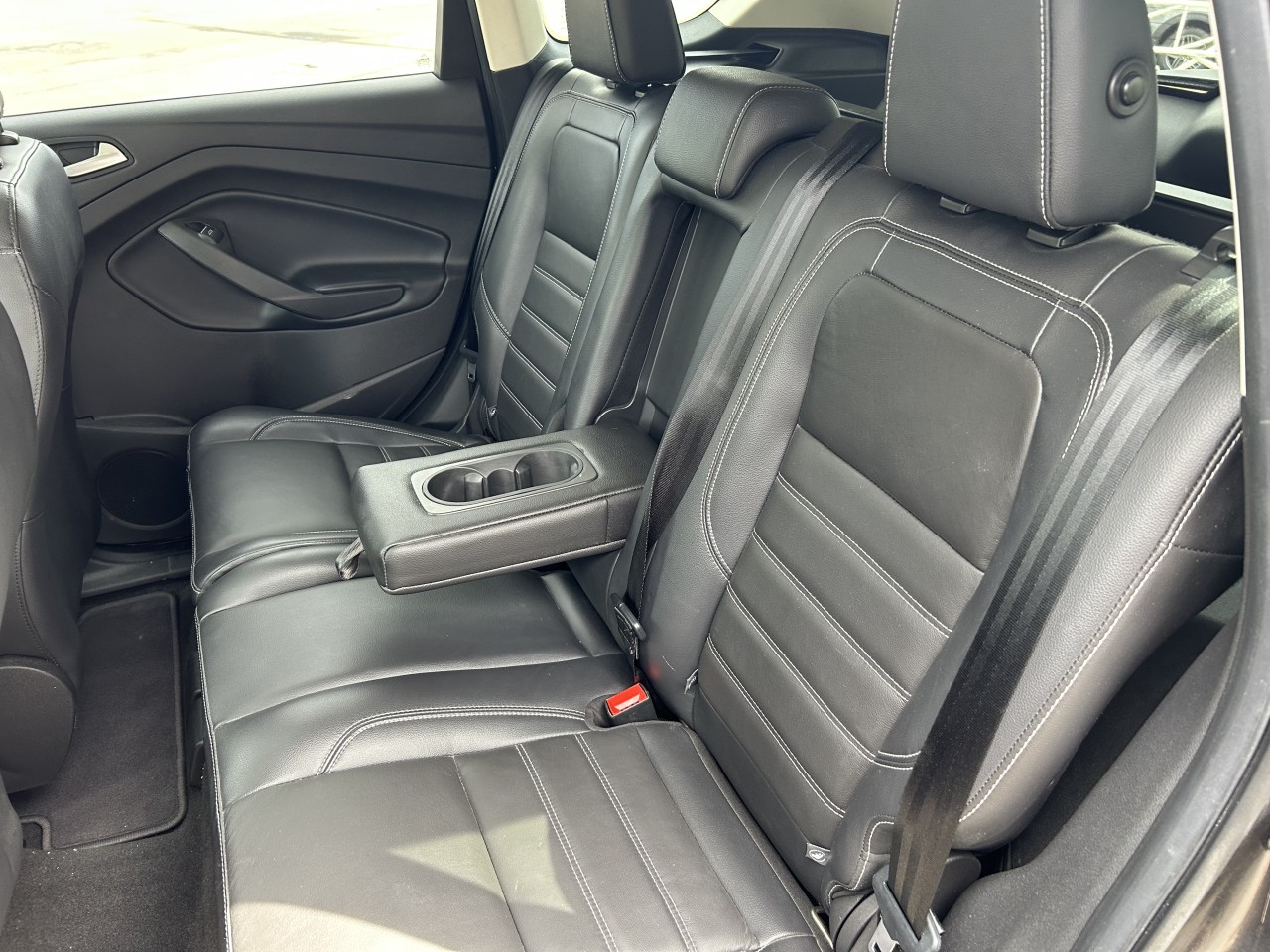 2018 Ford Escape Titanium Main Image
