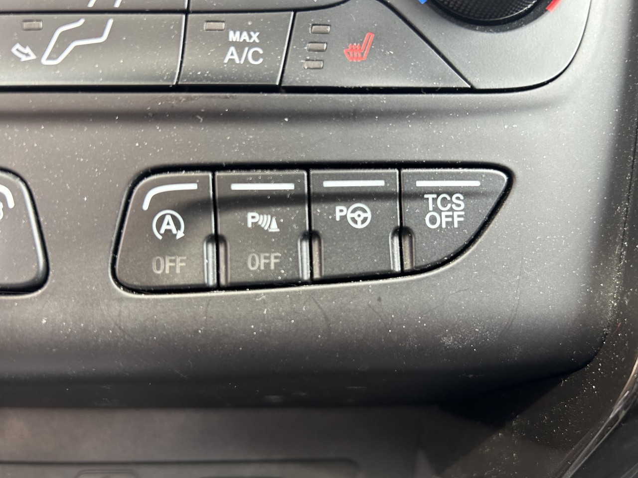 2018 Ford Escape Titanium Main Image