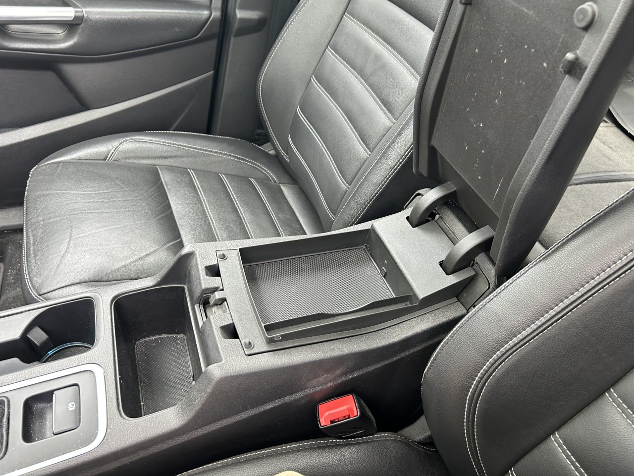 2018 Ford Escape Titanium Main Image