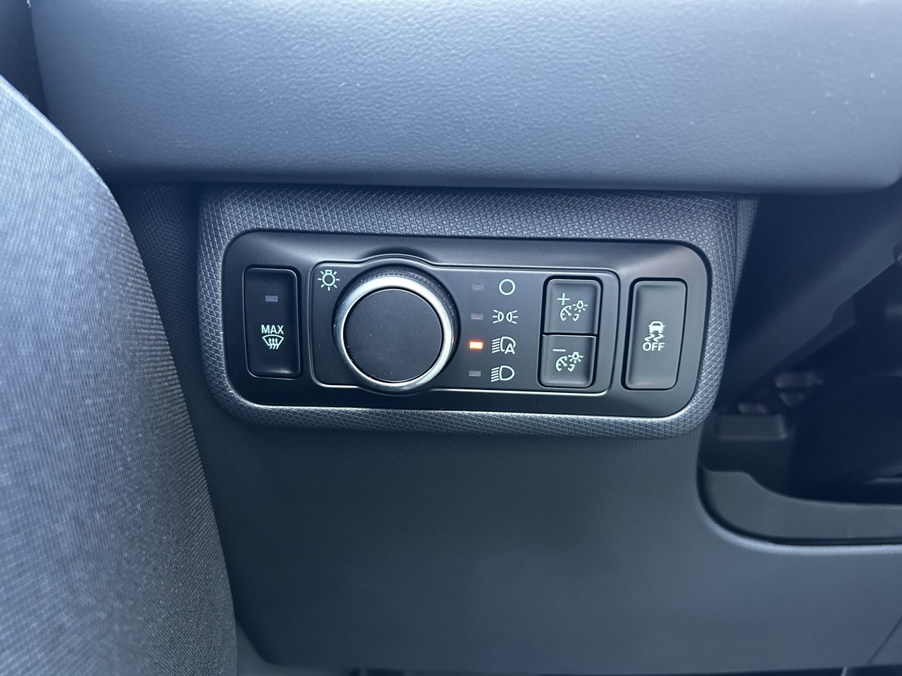 2025 Ford Mustang Mach-E SELECT AWD Main Image