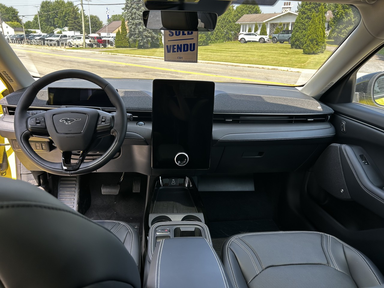 2025 Ford Mustang Mach-E PREMIUM AWD Main Image