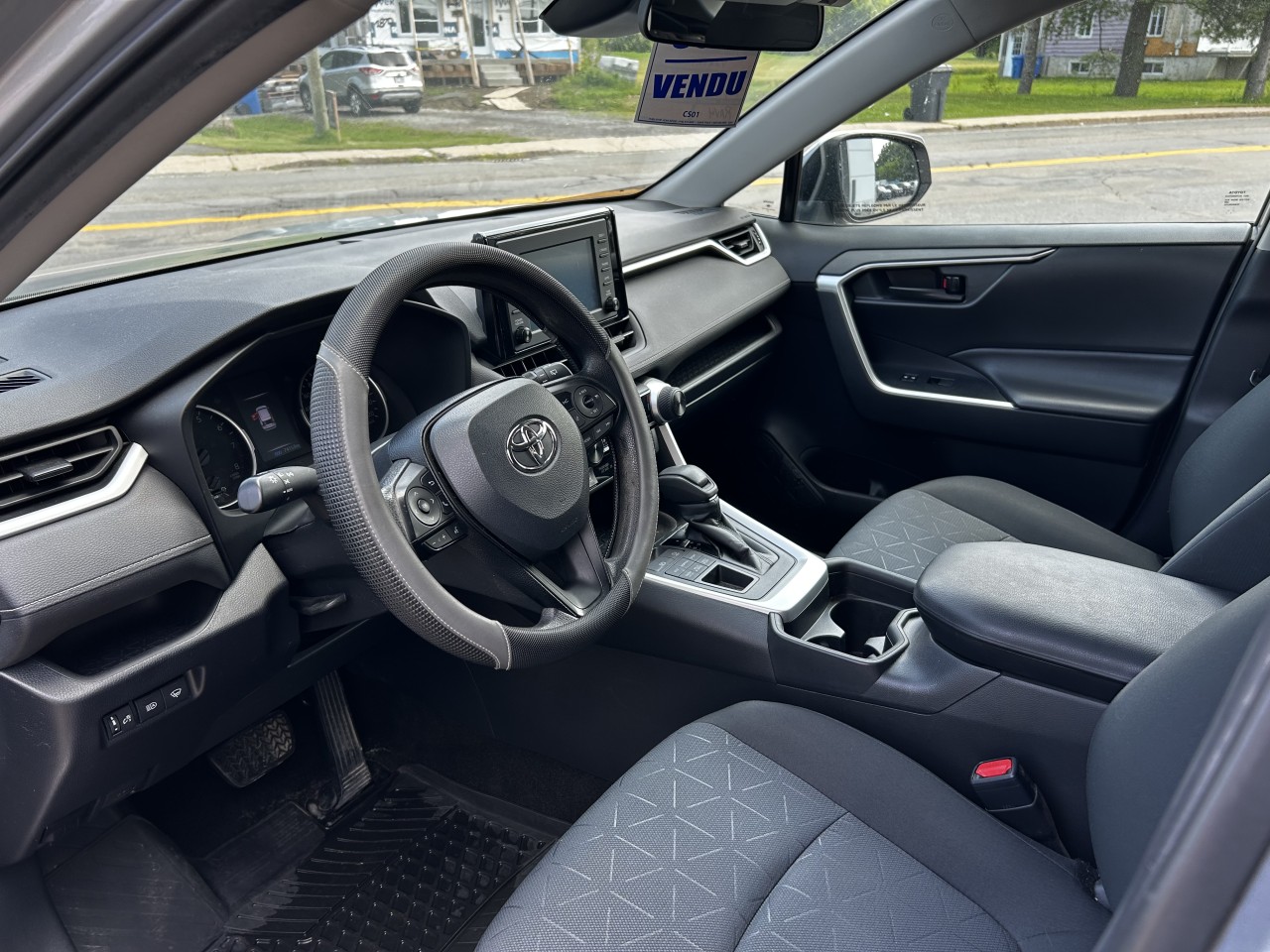 2020 Toyota RAV4 LE Main Image