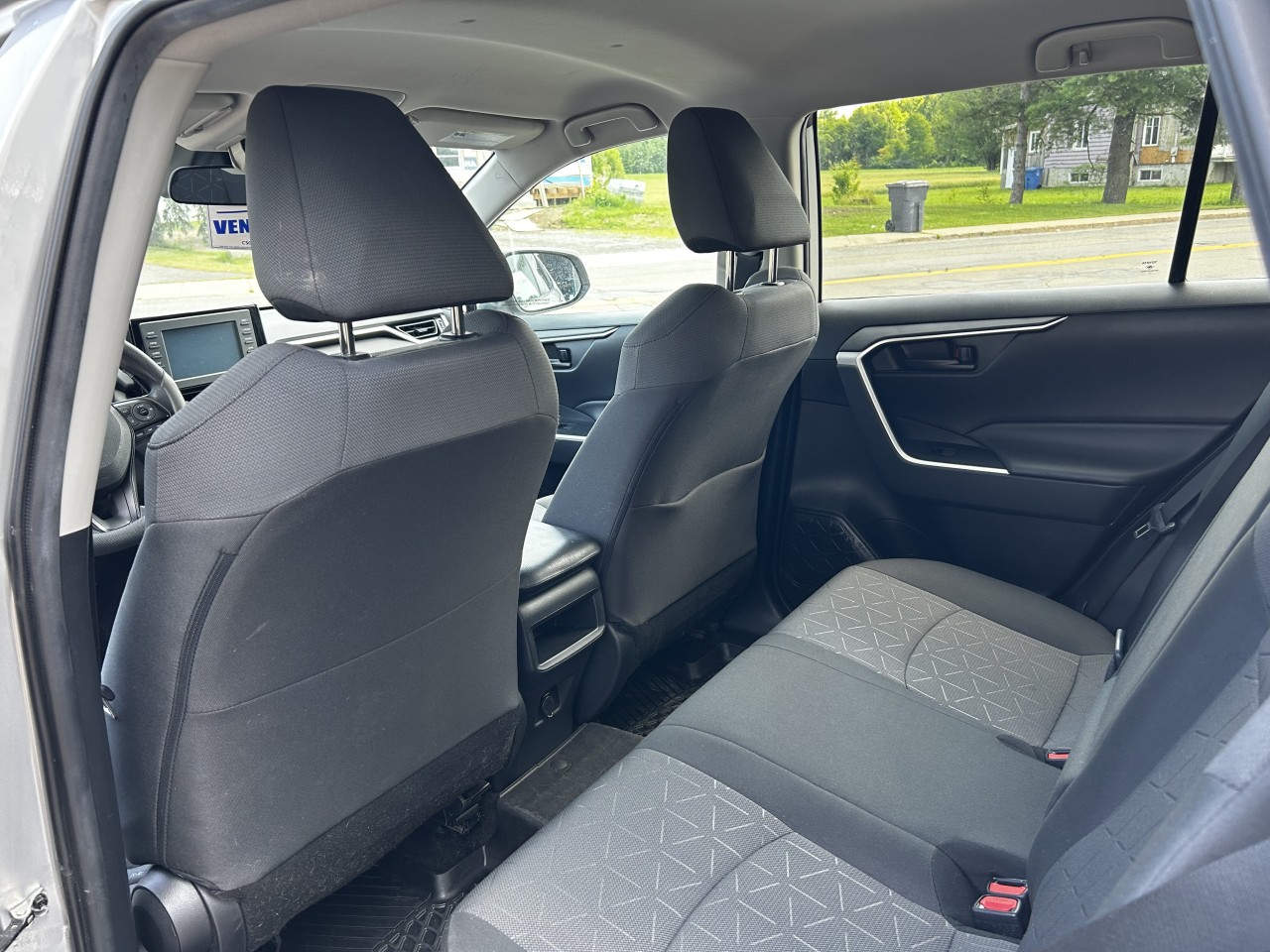2020 Toyota RAV4 LE Main Image