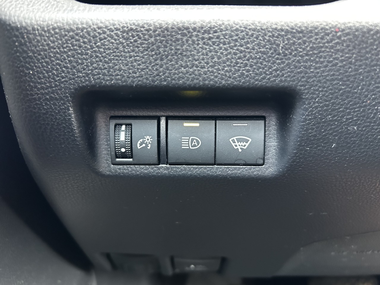 2020 Toyota RAV4 LE Main Image