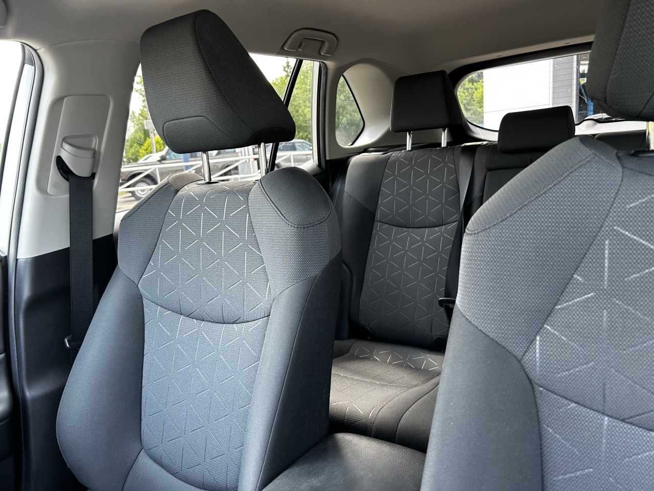 2020 Toyota RAV4 LE Main Image