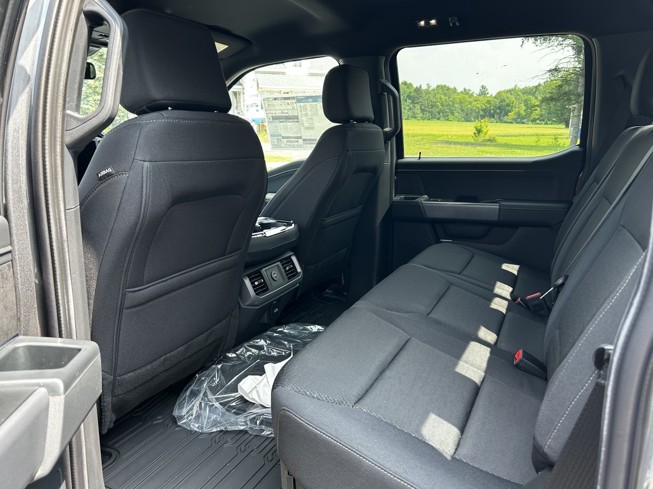 2025 Ford F-150 XLT Main Image